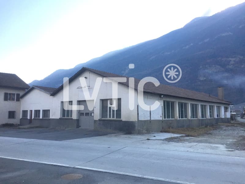 Edificio artigianale su un lotto di 1805 m2 in vendita a Martigny (2)
