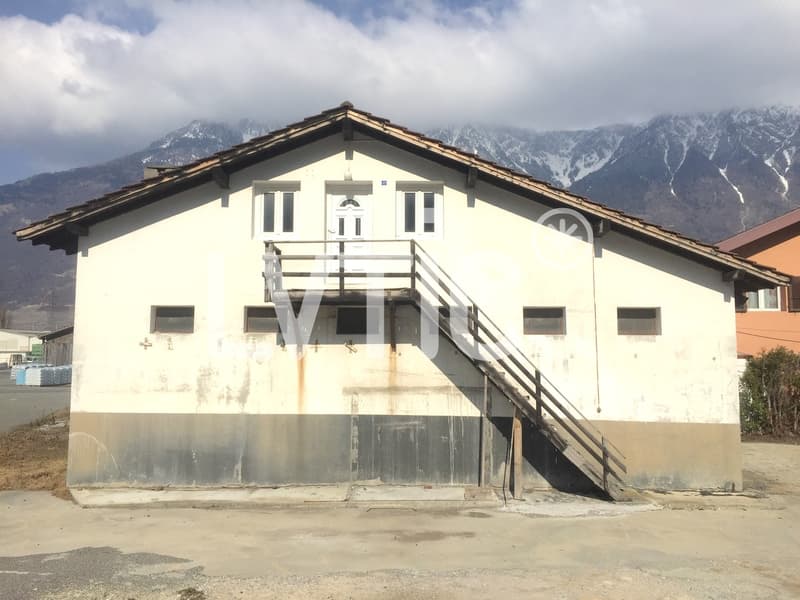 Edificio artigianale su un lotto di 1805 m2 in vendita a Martigny (4)