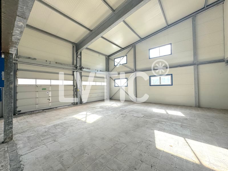 Halle de 2200 m2 sur une parcelle de 3000 m2 à vendre à Sierre (1)