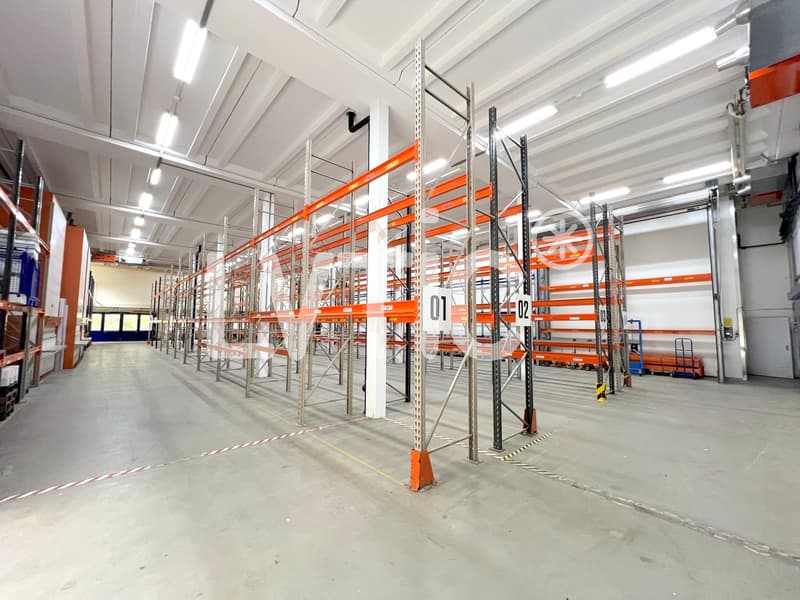 Industriestandort von 5500 m2, aufteilbar, zur Miete in der Nähe von Nyon (2)