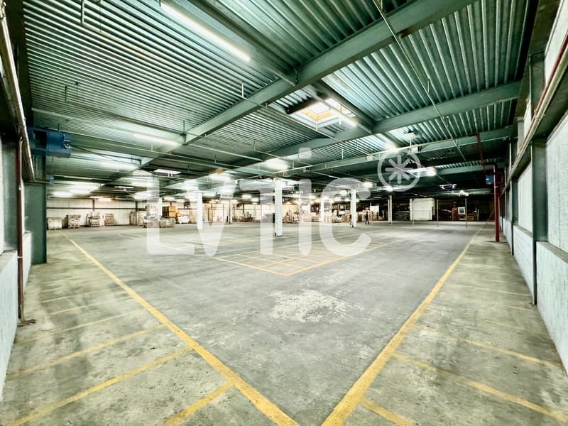 Magazzino logistico di 2200 m2 in affitto a Etoy (2)