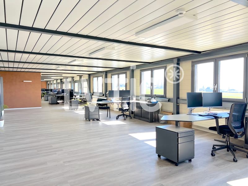 Industrial hall, 3600 m2 office space for rent near Cortaillod (7)