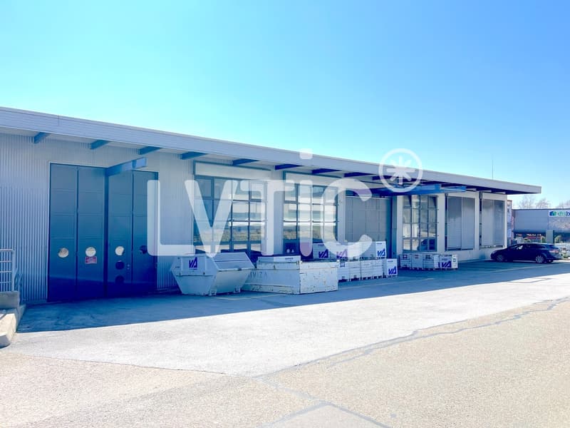 Industrial hall, 3600 m2 office space for rent near Cortaillod (9)