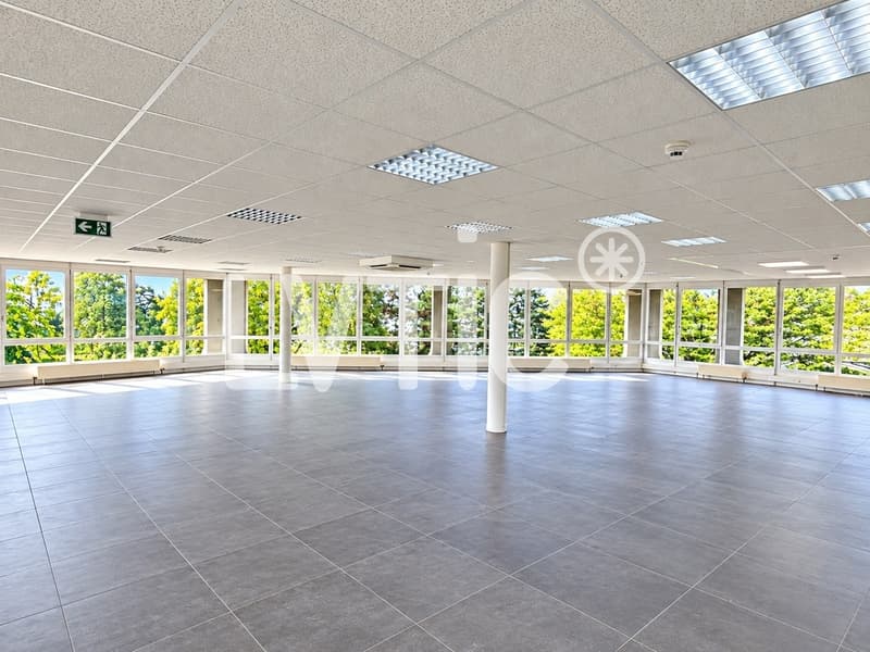 EXCLUSIVITÉ - Locaux de 640 m2 divisibles à louer à Crissier (5)