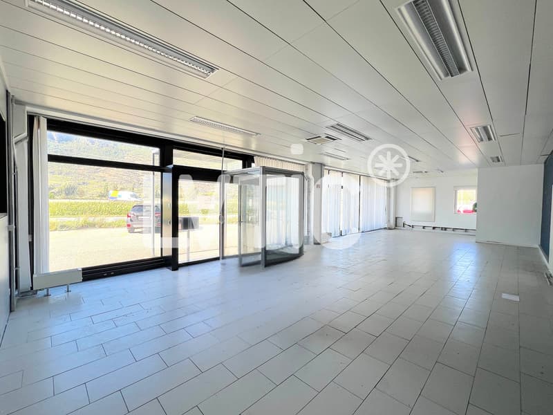 Industrial hall, showroom, offices of 2000 m2 for rent in Martigny (6)