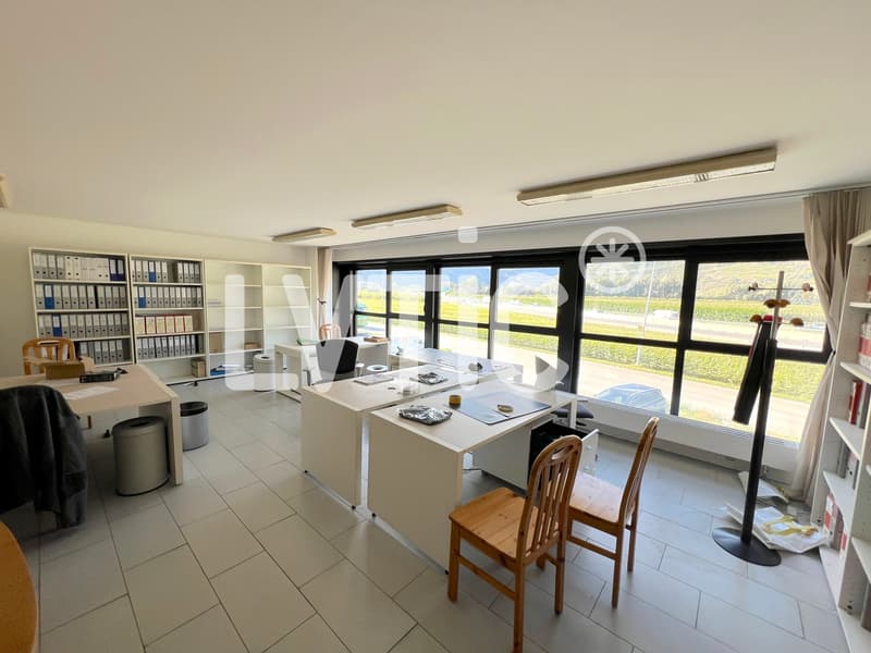 Industrial hall, showroom, offices of 2000 m2 for rent in Martigny (7)