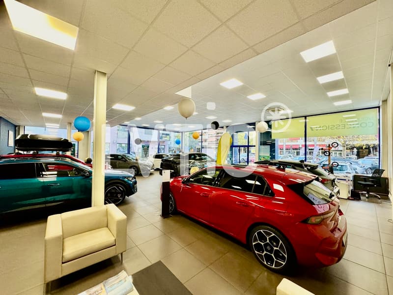 Showroom, locali di 350 m2 in affitto a Vevey (3)
