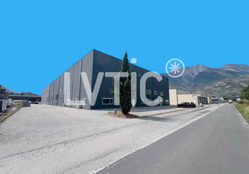 Industrial hall, 1080 m2 office space for rent near Sion - Vétroz (4)