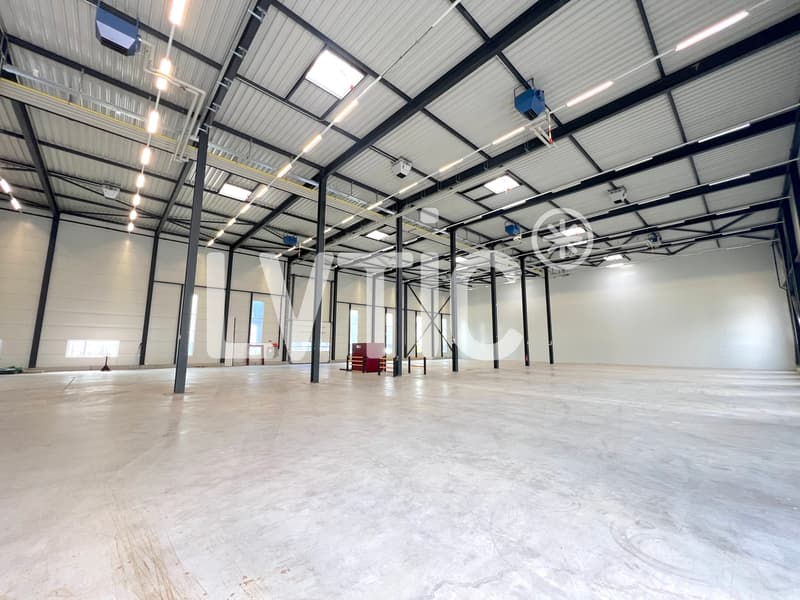 Industrial hall, 1080 m2 office space for rent near Sion - Vétroz (7)
