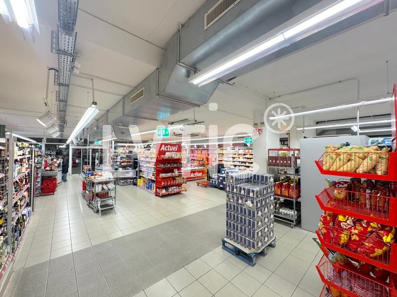 Locale commerciale di 430 m2 in affitto a Martigny (7)