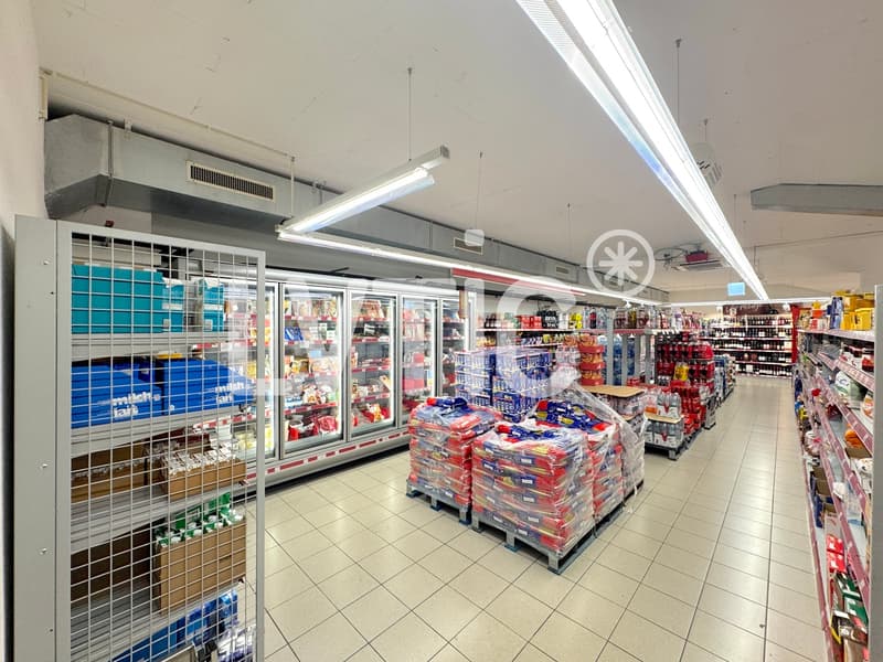 Locale commerciale di 430 m2 in affitto a Martigny (8)