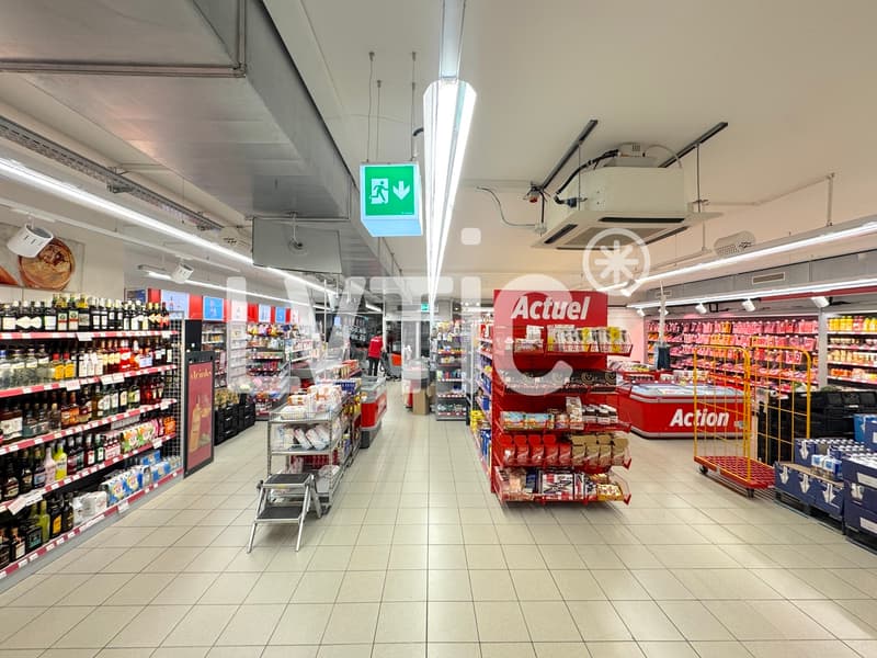 Locale commerciale di 430 m2 in affitto a Martigny (4)