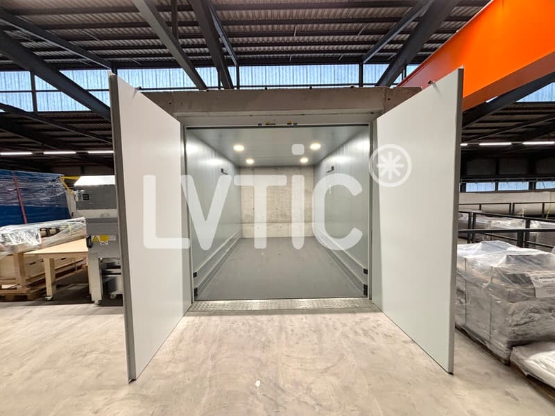 Lager von 500 m2 zur Miete in Orbe (5)