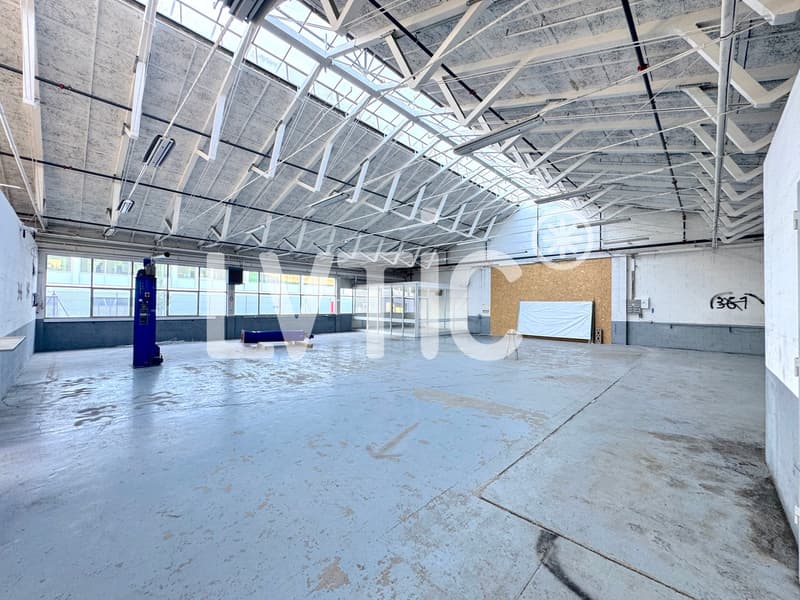 Magazzino di 1'040 m2 in affitto a Meyrin (3)