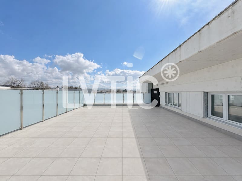 Büroflächen, 230 m2 und Terrasse 70 m2 zur Miete in Yverdon (4)
