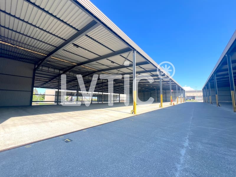 Hallen für Lagerung von 12'000 m2, aufteilbar ab 1000 m2, zu vermieten in St Prex (4)