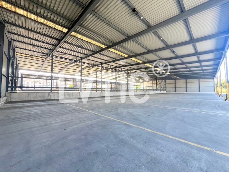 Hallen für Lagerung von 12'000 m2, aufteilbar ab 1000 m2, zu vermieten in St Prex (1)