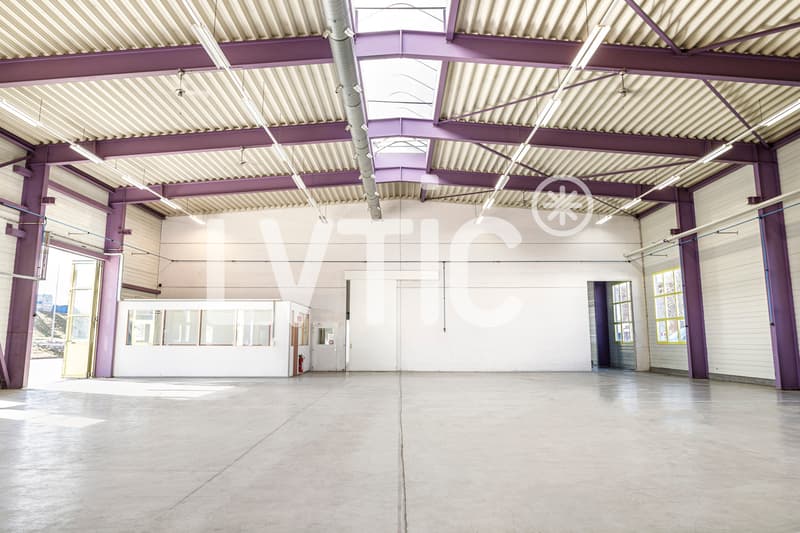 Laboratorio, deposito, uffici di 636 m2 in affitto a Romont (3)
