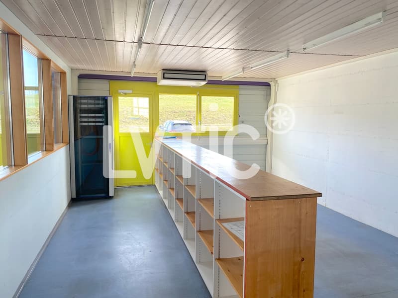 Laboratorio, deposito, uffici di 636 m2 in affitto a Romont (6)