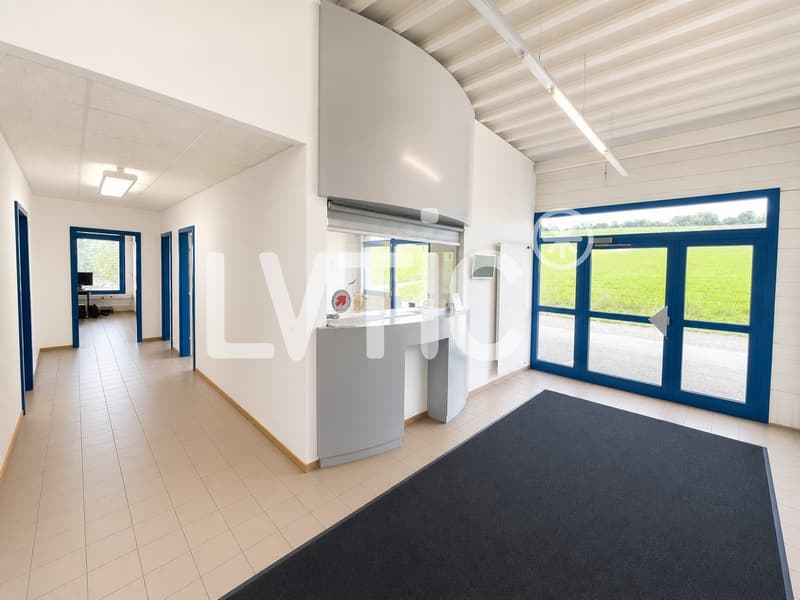 Bureaux, locaux de 220 m2 à louer à Yverdon - Treycovagnes (1)