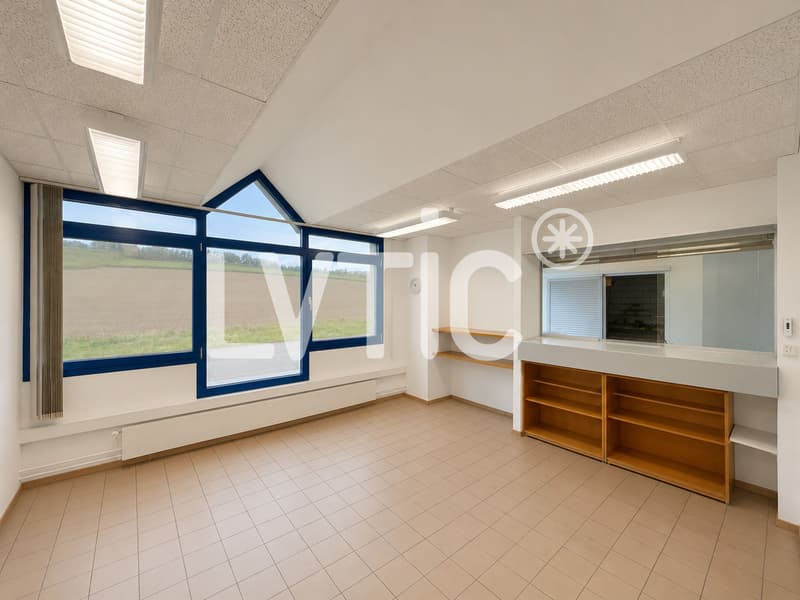 Bureaux, locaux de 220 m2 à louer à Yverdon - Treycovagnes (4)
