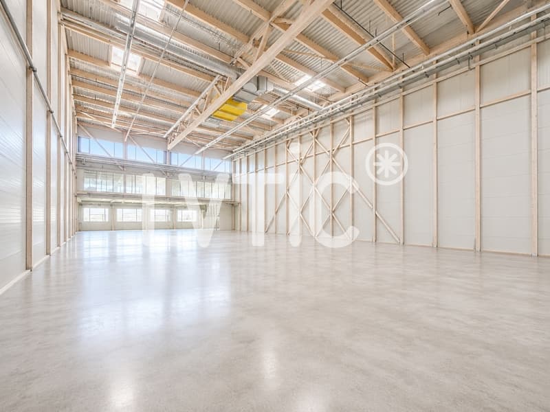 Halle logistique et bureaux de 7200 m2 divisibles à louer à Avenches (13)