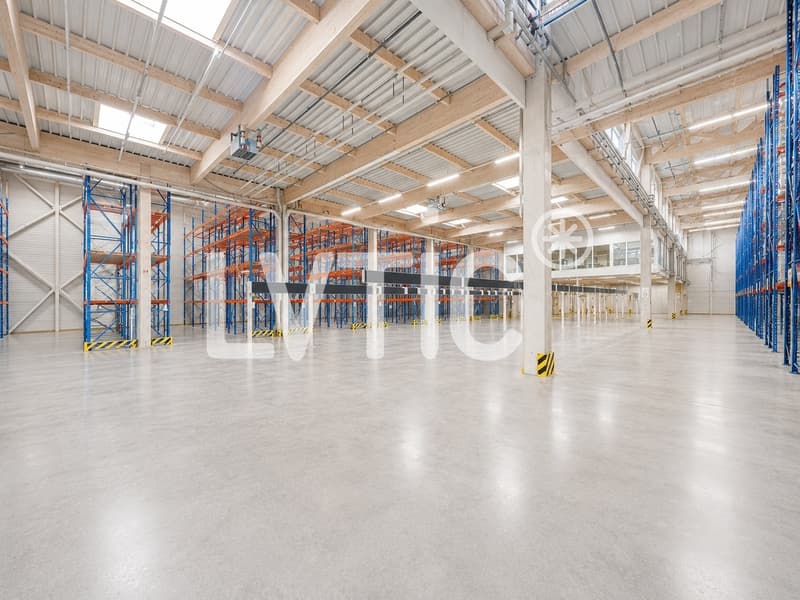 Halle logistique et bureaux de 7200 m2 divisibles à louer à Avenches (12)