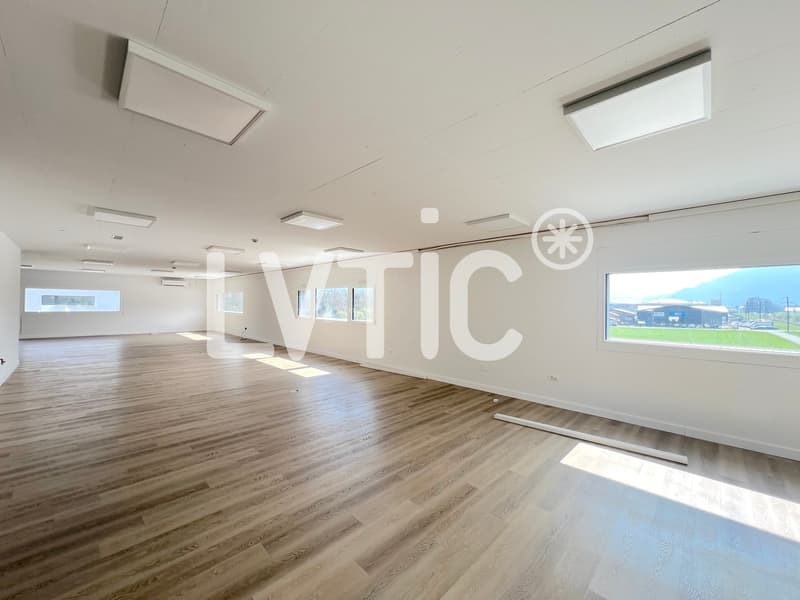 Uffici, locali di 410 m2 in affitto a Collombey (2)