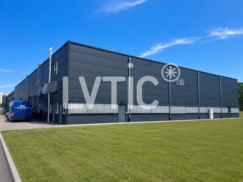 Edificio industriale di 2295 m2 su un terreno di 6370 m2 in vendita a Yverdon (6)