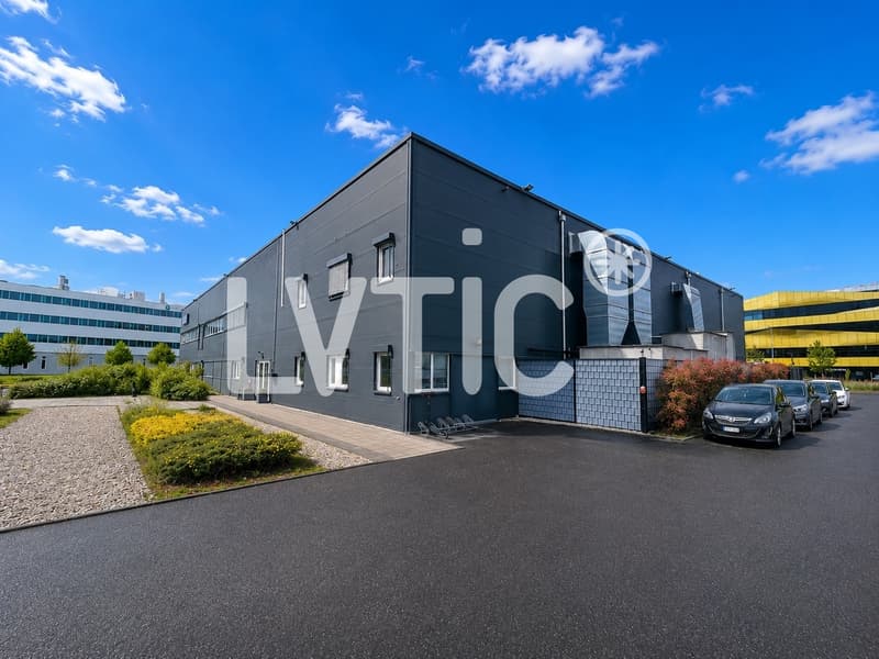 Edificio industriale di 2295 m2 su un terreno di 6370 m2 in vendita a Yverdon (5)