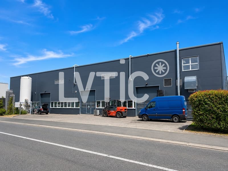Edificio industriale di 2295 m2 su un terreno di 6370 m2 in vendita a Yverdon (3)