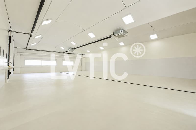 Bureaux, laboratoire, showroom de 620 m2 div. à louer à Sierre (3)