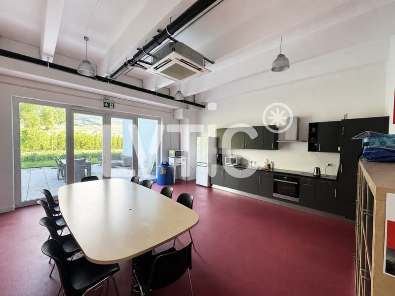 Bureaux, laboratoire, showroom de 620 m2 div. à louer à Sierre (6)