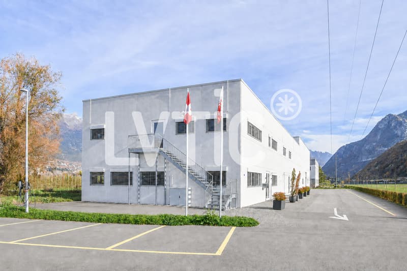 Bureaux, laboratoire, showroom de 620 m2 div. à louer à Sierre (8)
