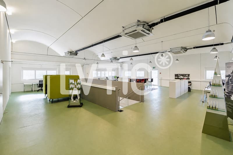 Bureaux, laboratoire, showroom de 620 m2 div. à louer à Sierre (2)
