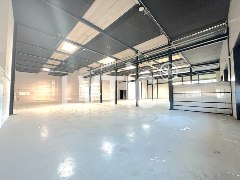 Halle industrielle de 1010 m2 à louer à Villeneuve (2)