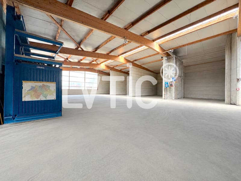 EXCLUSIVITÉ - Halle industrielle de 1500 m2 à louer à Moudon (4)