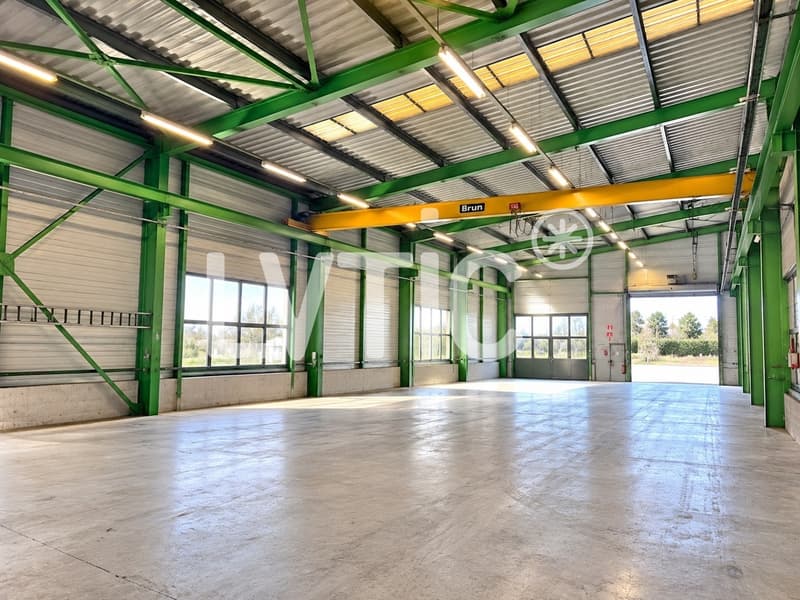 Bâtiment industriel de 2100 m2 sur parcelle 4700 m2 à louer à Moudon (7)