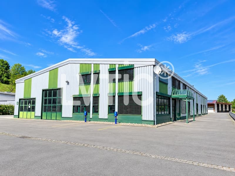 Bâtiment industriel de 2100 m2 sur parcelle 4700 m2 à louer à Moudon (3)