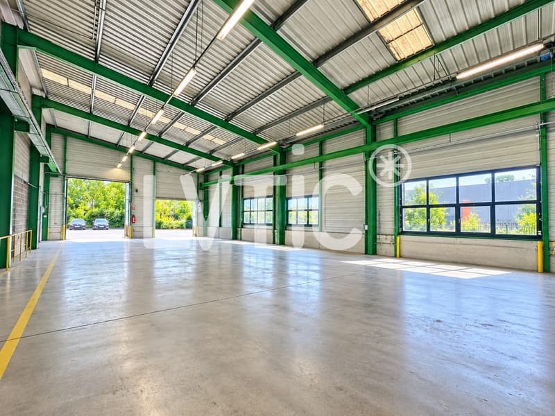 Bâtiment industriel de 2100 m2 sur parcelle 4700 m2 à louer à Moudon (8)