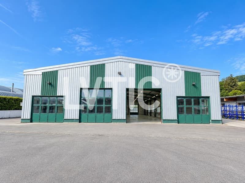 Bâtiment industriel de 2100 m2 sur parcelle 4700 m2 à louer à Moudon (2)