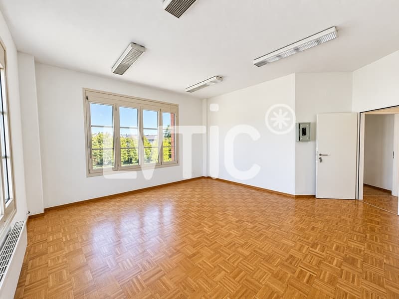 Bureaux de 180 m2 à louer au Mont-sur-Lausanne (3)