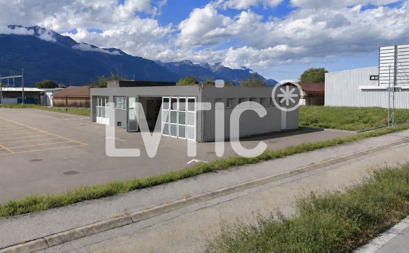Petit bâtiment indépendant de 305 m2 & Dépôt de 620 m2 à louer à Bex (6)