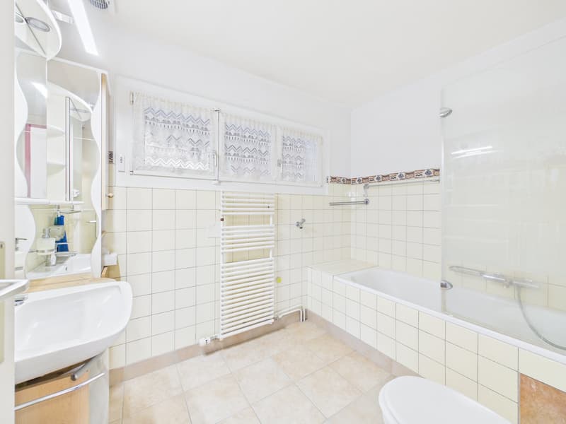 Geräumige 3,5-Zimmer-Villa mit atemberaubendem Blick in Villars-Burquin (15)