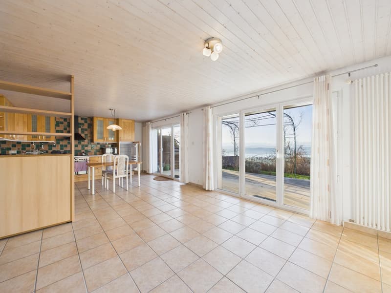 Geräumige 3,5-Zimmer-Villa mit atemberaubendem Blick in Villars-Burquin (9)