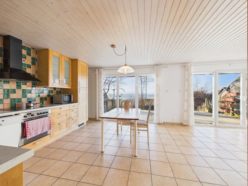 Geräumige 3,5-Zimmer-Villa mit atemberaubendem Blick in Villars-Burquin (6)