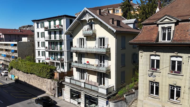 Rental building with 4 apartments and a commercial space in Lausanne (8)