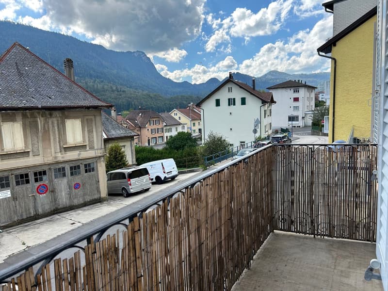 Vier-Zimmer-Wohnung im ersten Stock (3)
