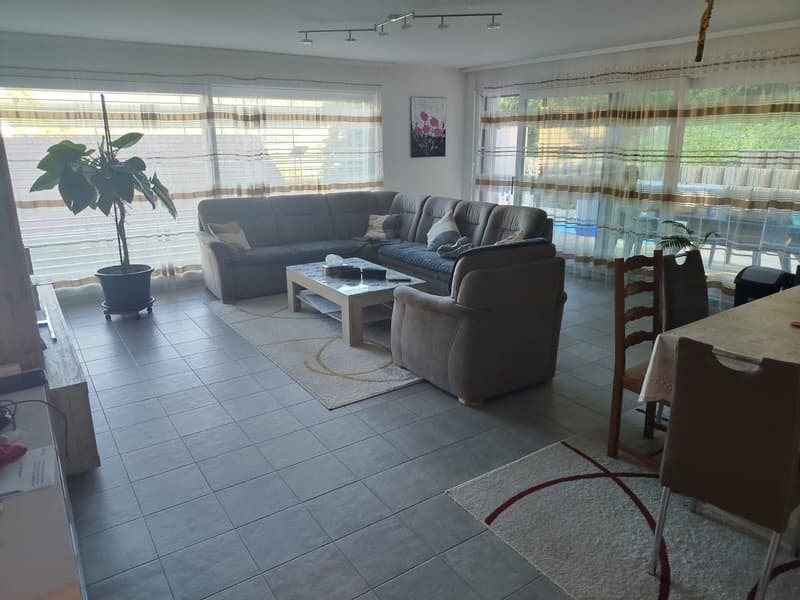 Appartement neu mit großer Terrasse am Waldrand. (5)
