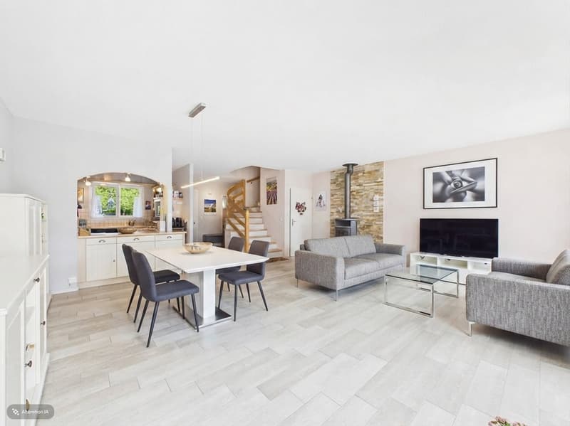 Family villa with 6.5 rooms, garden and two terraces in Echallens (3)